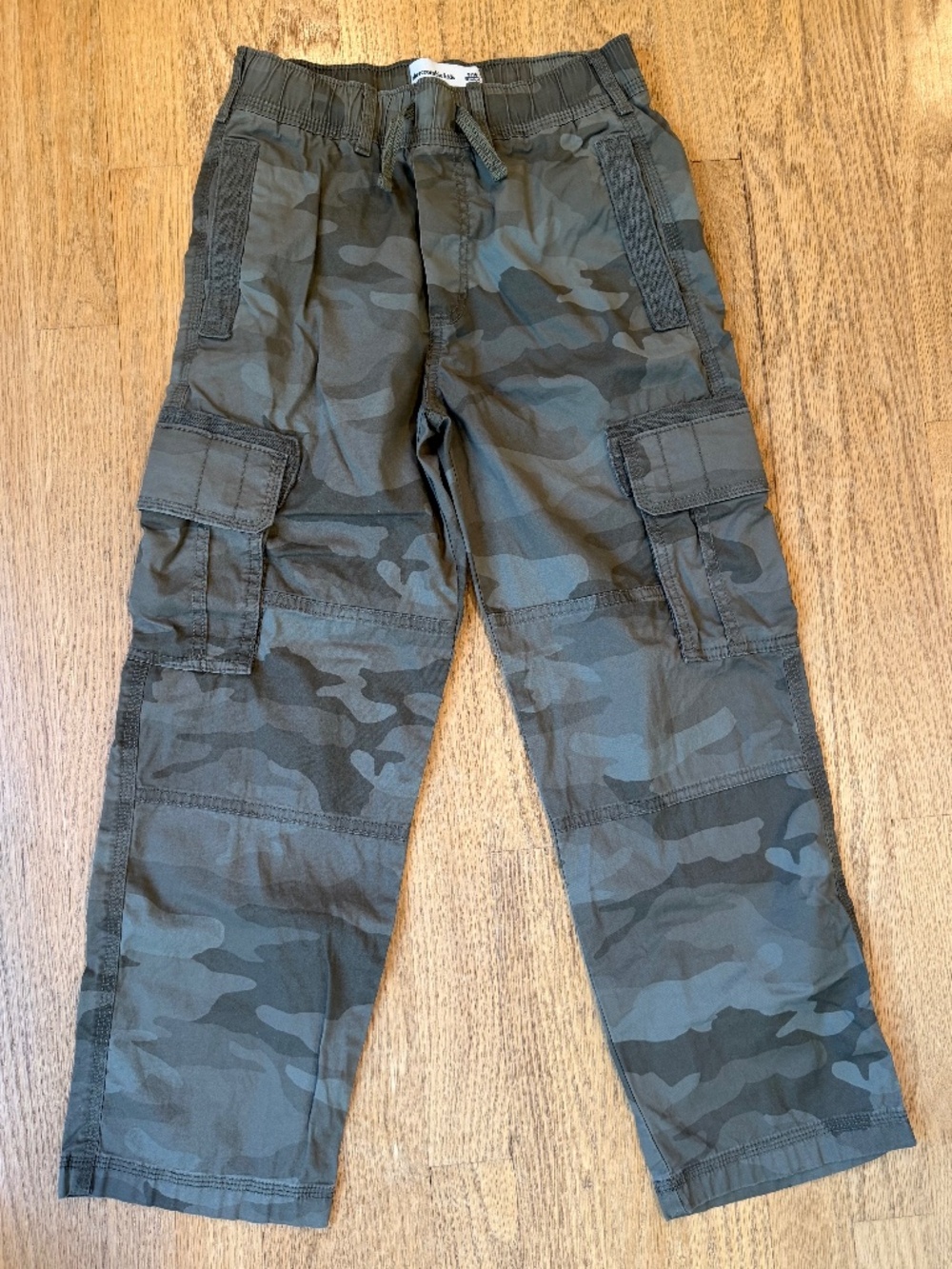 Boys Abercrombie Kids Camo Cargo Pants 9/10 Pull On